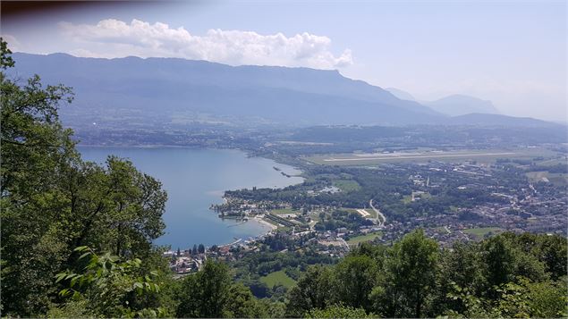 vue depuis sentier - Grand Lac