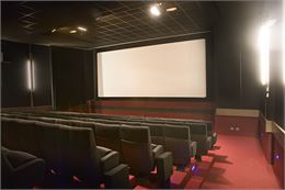 salle cinema rouge et noir - Cinéma rouge et noir