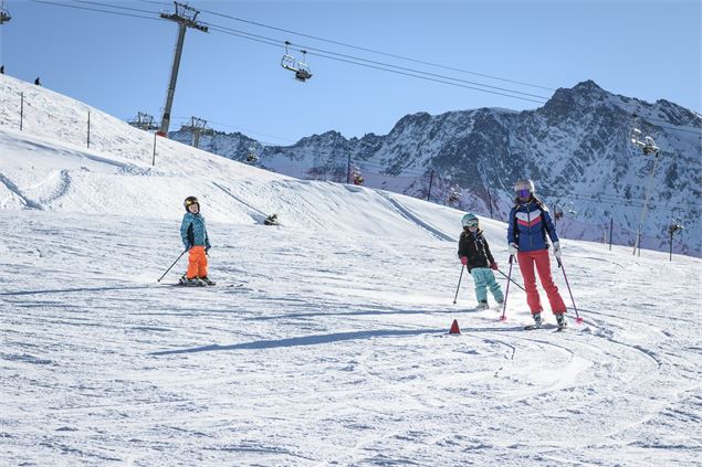 Parcours de progression à ski pour les débutants. - JULIETTE REBOUR