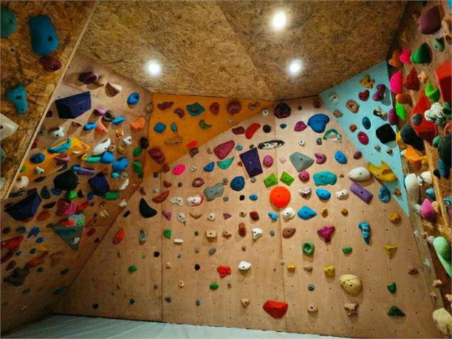 Salle d'escalade indoor d'Aussois - Oe scalade