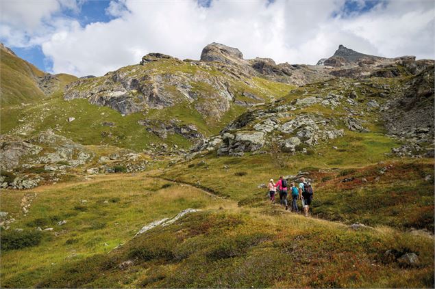 Balade en Famille jusqu'au lac de l'Ouillette - Val d'Isère Tourisme