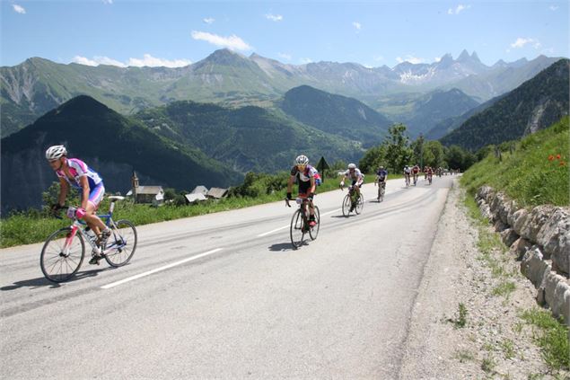 Montée de La Toussuire lors de l'étape du Tour en 2012 - clic-clac photo