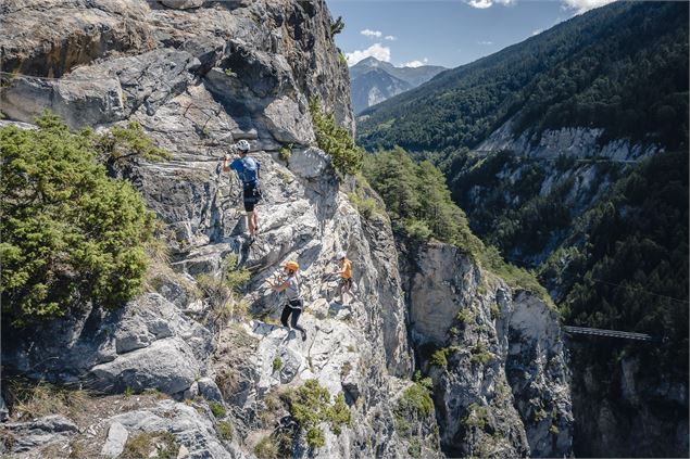 Via ferrata du Diable - La traversée des Anges à Aussois - Auvergne Rhone Alpes Tourisme Tristan Shu