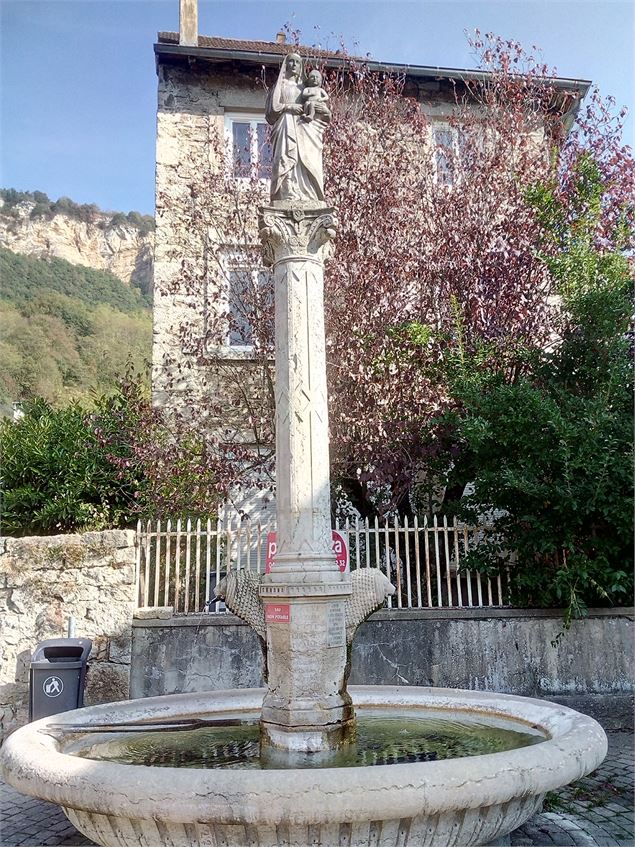 La fontaine aux lions de 1856 - Marilou Perino
