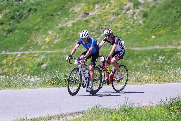 Aller cyclo : Col de Pierre-Carrée - OT Les Carroz