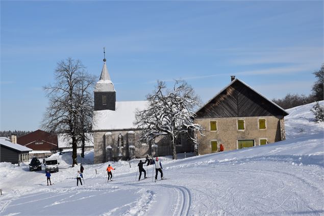 Les pistes de ski de fond du Plateau de Retord au départ de la Chapelle de Retord - Office de Touris