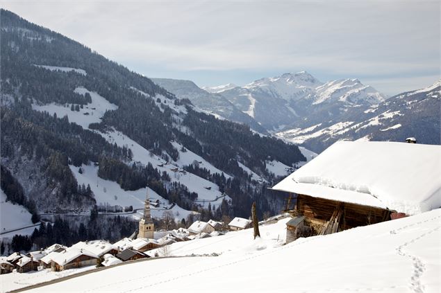 Le Village d'Hauteluce en hiver - G. Lansard