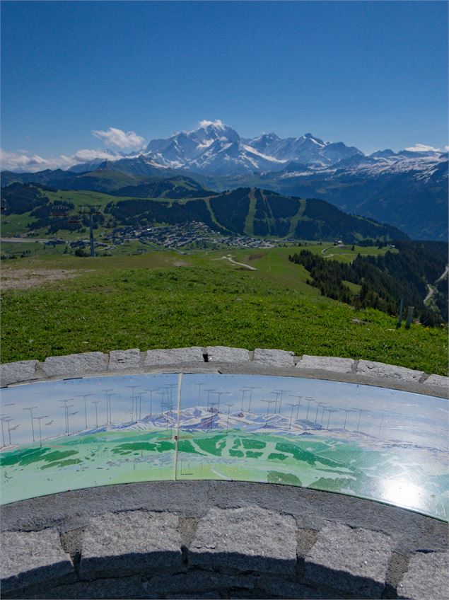 Magnifique point de vue sur les Alpes depuis le sommet de Bisanne - Office de Tourisme des Saisies