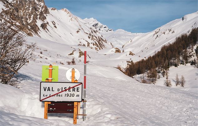 vue panneau départ - Val d'Isère Téléphériques / Maxime Bouclier