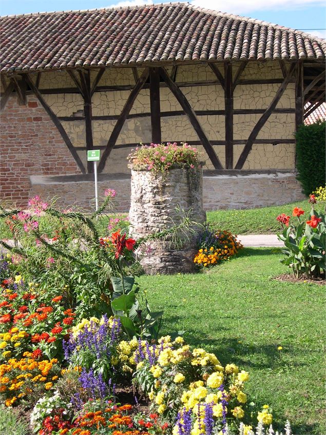 Le puits de la cressonnière - Office de Tourisme Pays de Bâgé et de Pont-de-Vaux