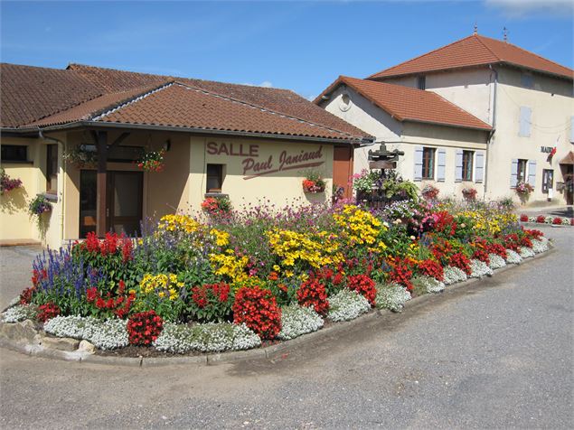 Fleurissement Gorrevod - Office de Tourisme Pays de Bâgé et de Pont-de-Vaux