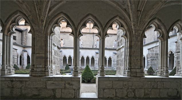 Cloître de Saint-Jean-de-Maurienne - P. Dompnier