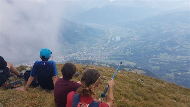 vue sur la vallée depuis le sommet - Amandine Porret
