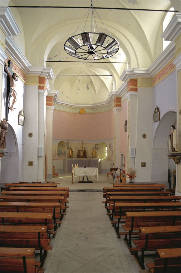 Intérieur de l'église de St Georges d'Hurtières - OT Porte de Maurienne