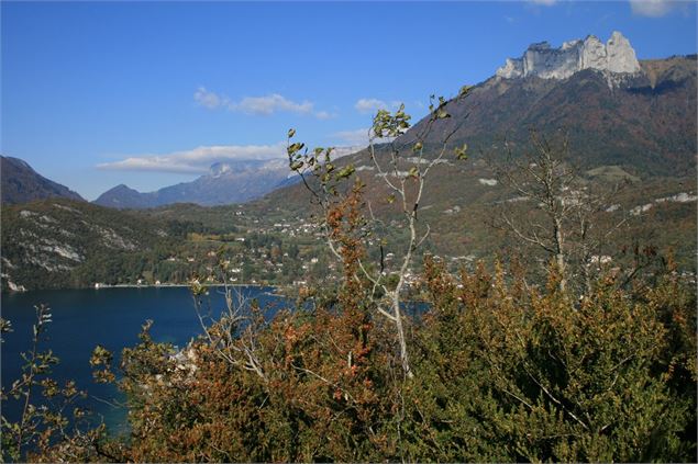 Vue sur la Baie de Talloires - Lac Annecy Tourisme
