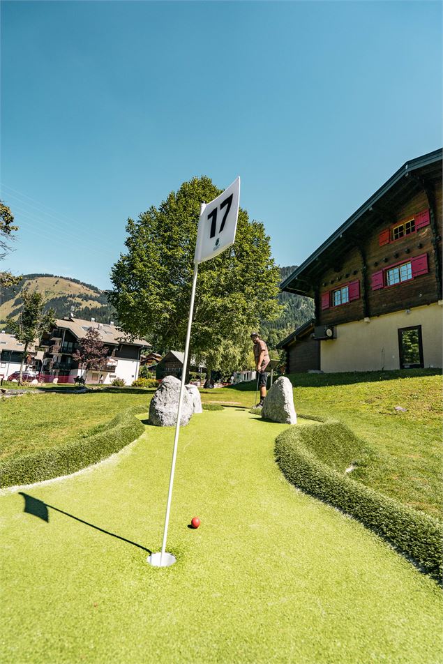 Mini-golf à Châtel - L.Meyer-Châtel