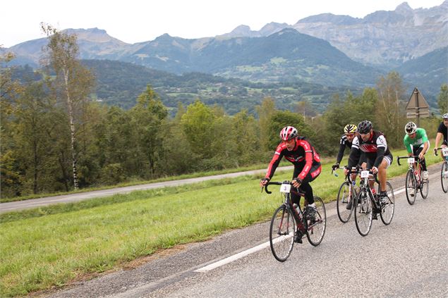 Boucle noire cyclo touristique au Pays du Mont Blanc - vcmb