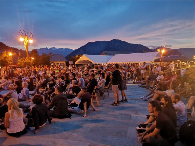 Concert sur la Place Opinel Albiez - Albiez animation