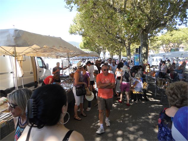 brocanteaixlesbainsrivieradesalpes