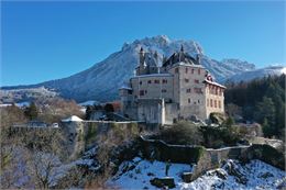 Le Château du Père Noël - Mlle Rouge