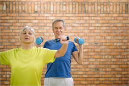 Gym pour les seniors - Freepik