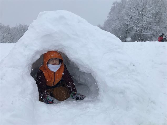 Enfant dans son igloo - OT MCM