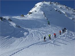 Sortie ski de randonnée encadrée par le bureau des guides - Luc Trident