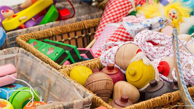 Bourse aux jouets et aux livres_Vallières-sur-Fier