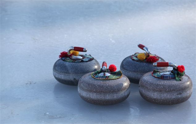 Curling - Image par Amber McNulty de Pixabay