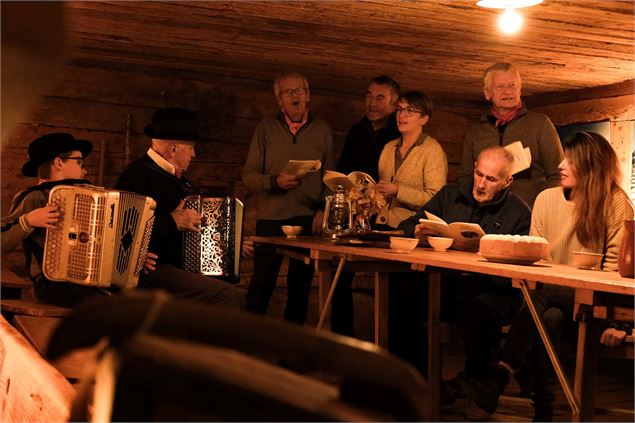 Veillée d'hiver : la musique en Savoie_Le Grand-Bornand - P. Guilbaud