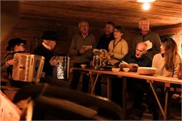 Veillée d'hiver : la musique en Savoie_Le Grand-Bornand - P. Guilbaud