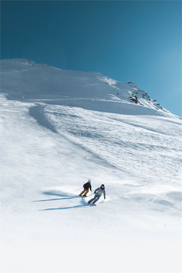 Skieurs sur les pistes - G. Lavila - OTHMV