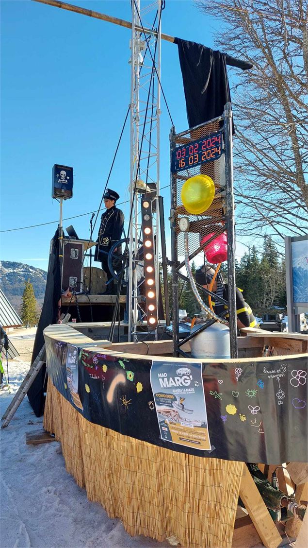 Bateau pirate DJ - @SEMdesBauges