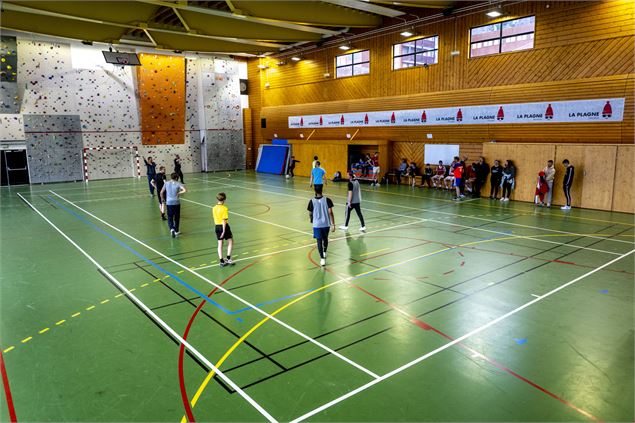 Foot adultes salle omnisports - JNJ Photo