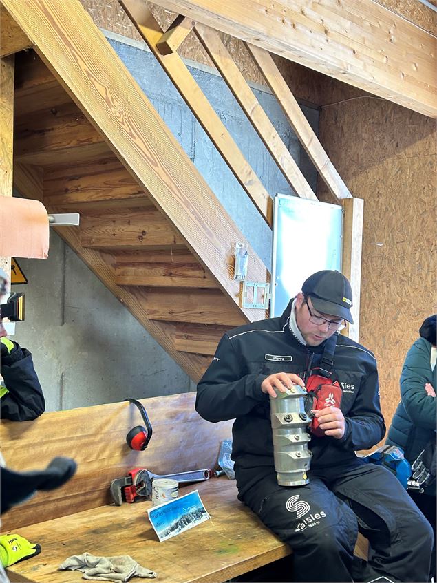 A la découverte de la fabrique à neige_Les Saisies - office de tourisme des Saisies