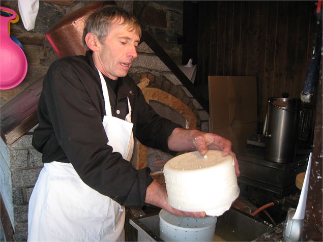 La tomme à l'ancienne - R. Loyet