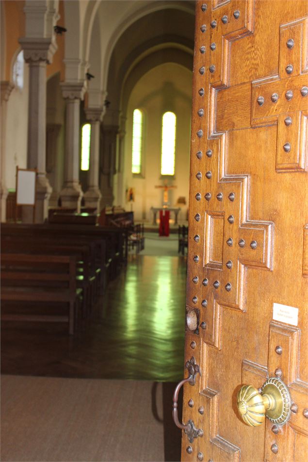 Eglise - C. CURT/Dombes Tourisme