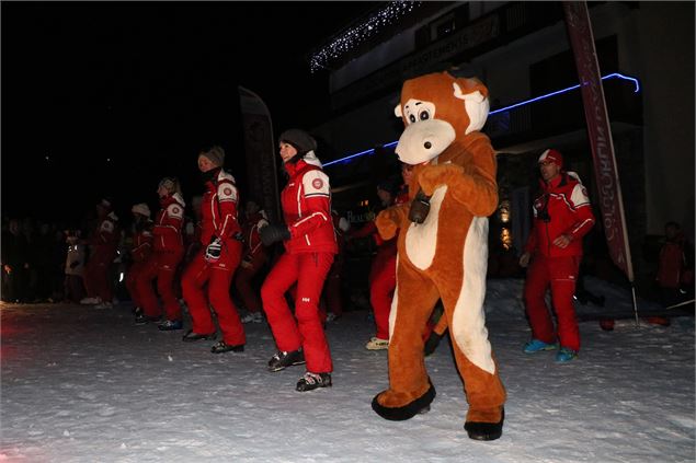 Danse des moniteurs et Sorlinette - © OT Saint Sorlin d'Arves - V Bellot-Mauroz