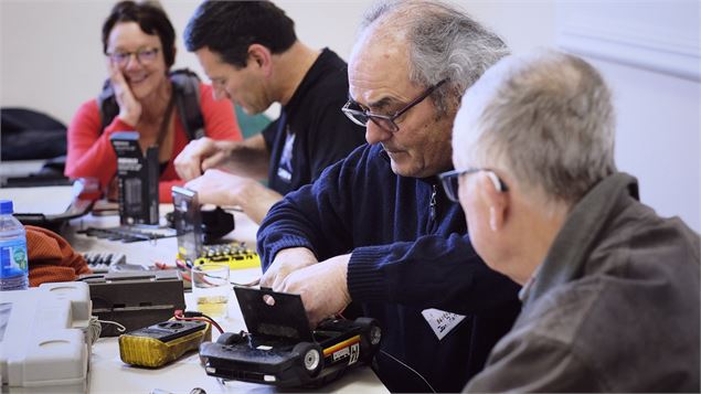 Repair café - Le Grain de Sel - ©Marie Rénaux