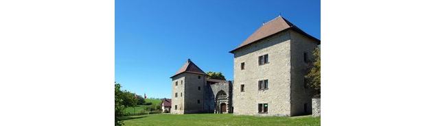 Extérieur du château de Clermont - Dep74