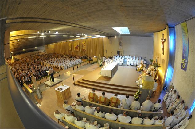 Eglise Notre Dame de la Miséricorde - OT Ars Trévoux