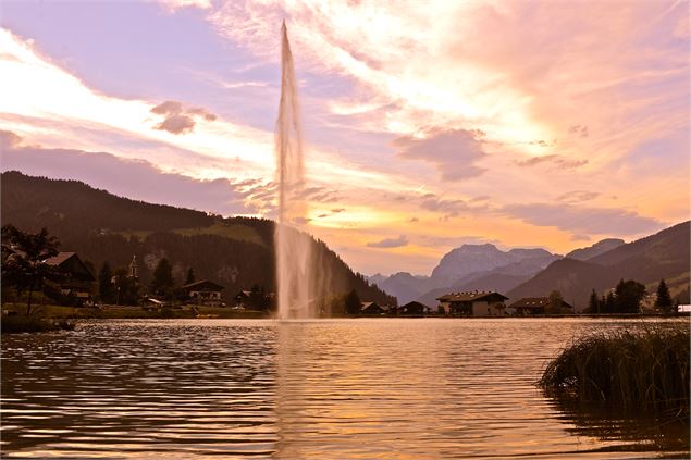 Lac de Vonnes de nuit - Châtel Tourisme