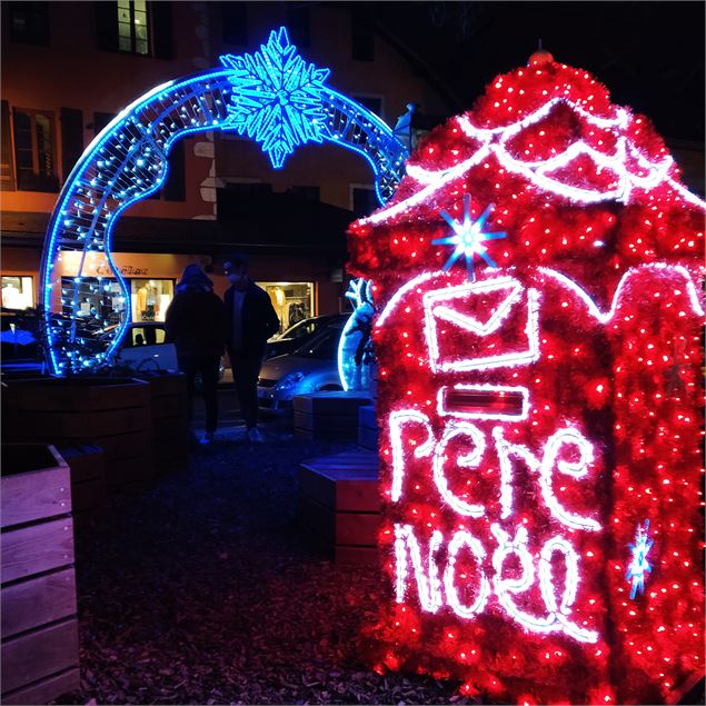 boite aux lettres Père Noël Annecy - Ville d'Annecy