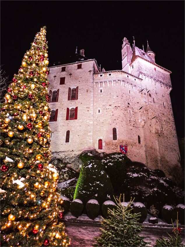 Le Château du Père Noël - Mlle Rouge