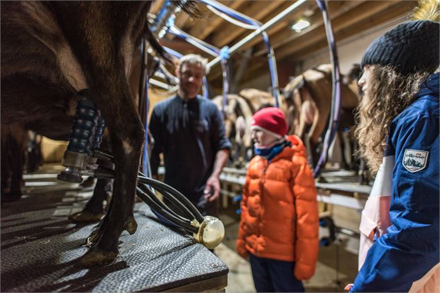 Visite de la Ferme du Mont Thabor - Alban Pernet