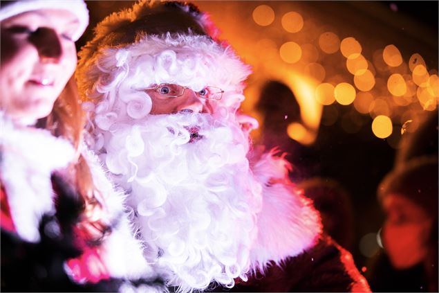 Arrivée du père Noël en calèche - ©Sylvain Aymoz