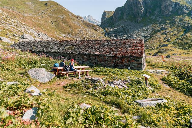 Tour des écuries de Louvie - Sovereu