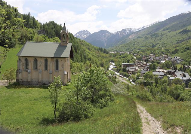 Chapelle et rocher Saint-Pierre à Valloire - Pascal Delannoy - Valloire Tourisme