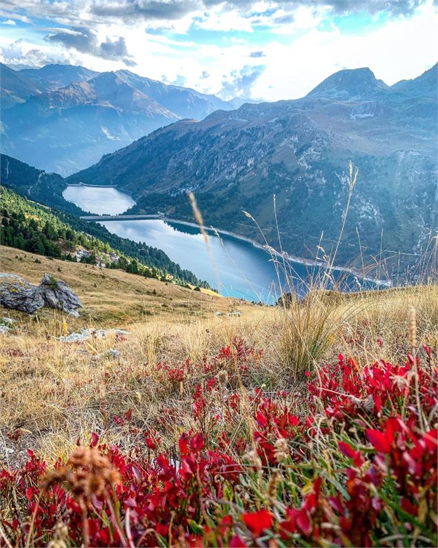 Vue sur plan d'Amont et plan d'Aval depuis le tour de la randolière - OTHMV - B. THOMAS