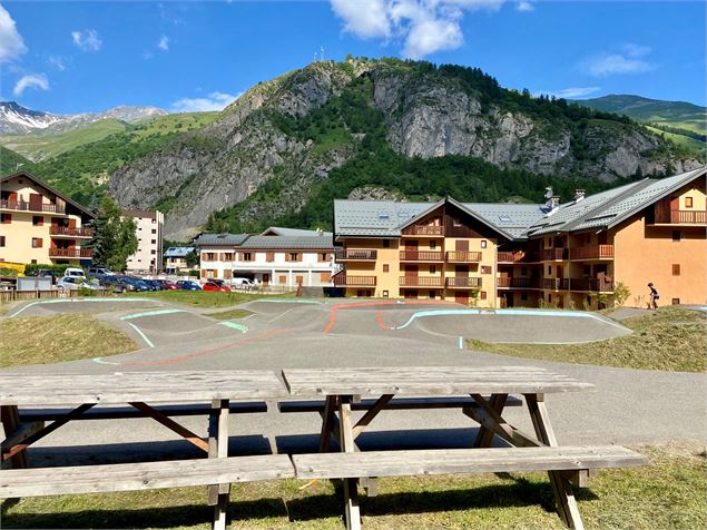 Aire de pique-nique du Pumptrack - Alice Niquet / Valloire Tourisme